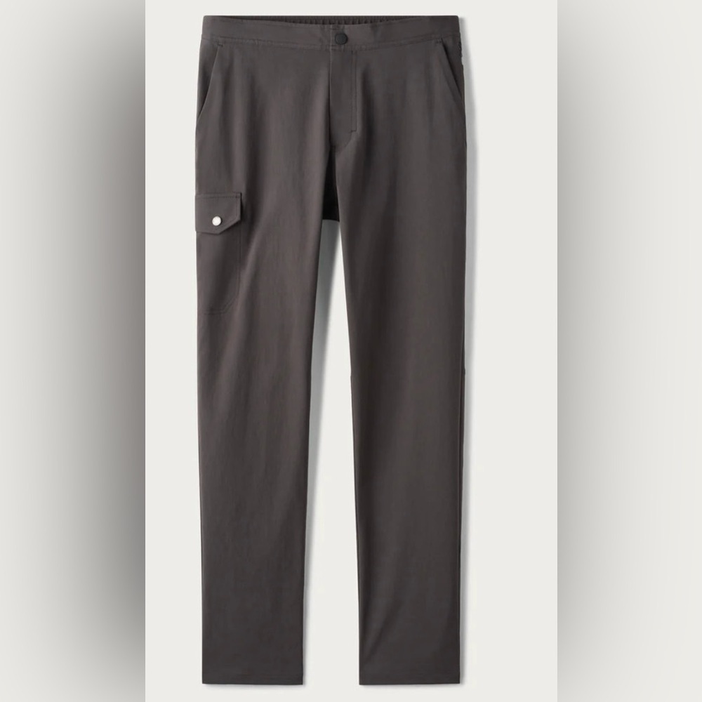 Rhone - Boathouse Cargo Pants - Black Sand Size L Inseam 31” MSRP $138